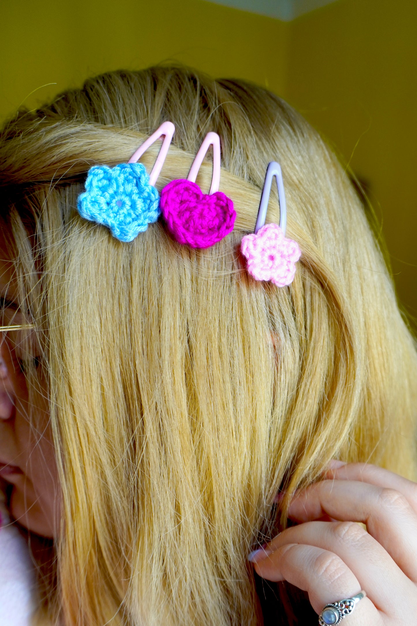 Mollettina Kawaii - Fiore Piccolo Handmade Uncinetto