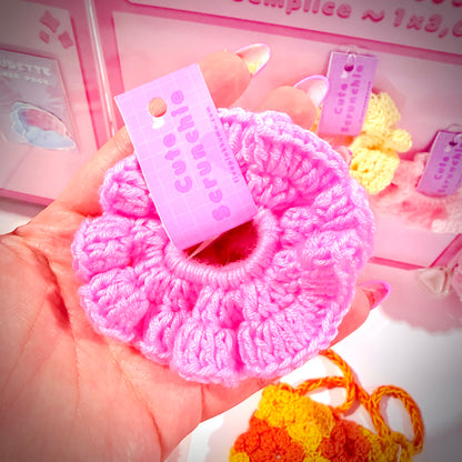 Scrunchie Semplice Rosa Vivace all'Uncinetto – Fatto a Mano