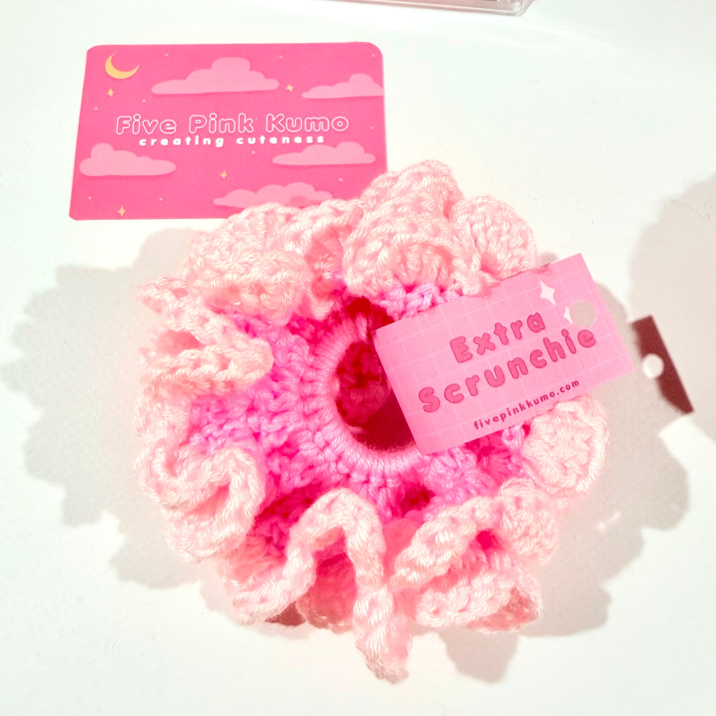 Scrunchie Ortensia Rosa all'Uncinetto – Fatto a Mano
