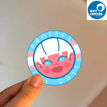 Donazione Gaycenter - Adesivo Protect The Dolls Diritti LGBTQI+ Adesivo Bandiera Trans Alleati Decorazione Mese del Pride LGBTQ Accessori