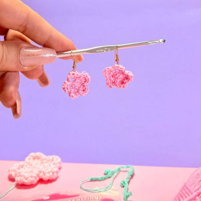 Orecchini Fiorellino Uncinetto Rosa – Acciaio Inossidabile Handmade