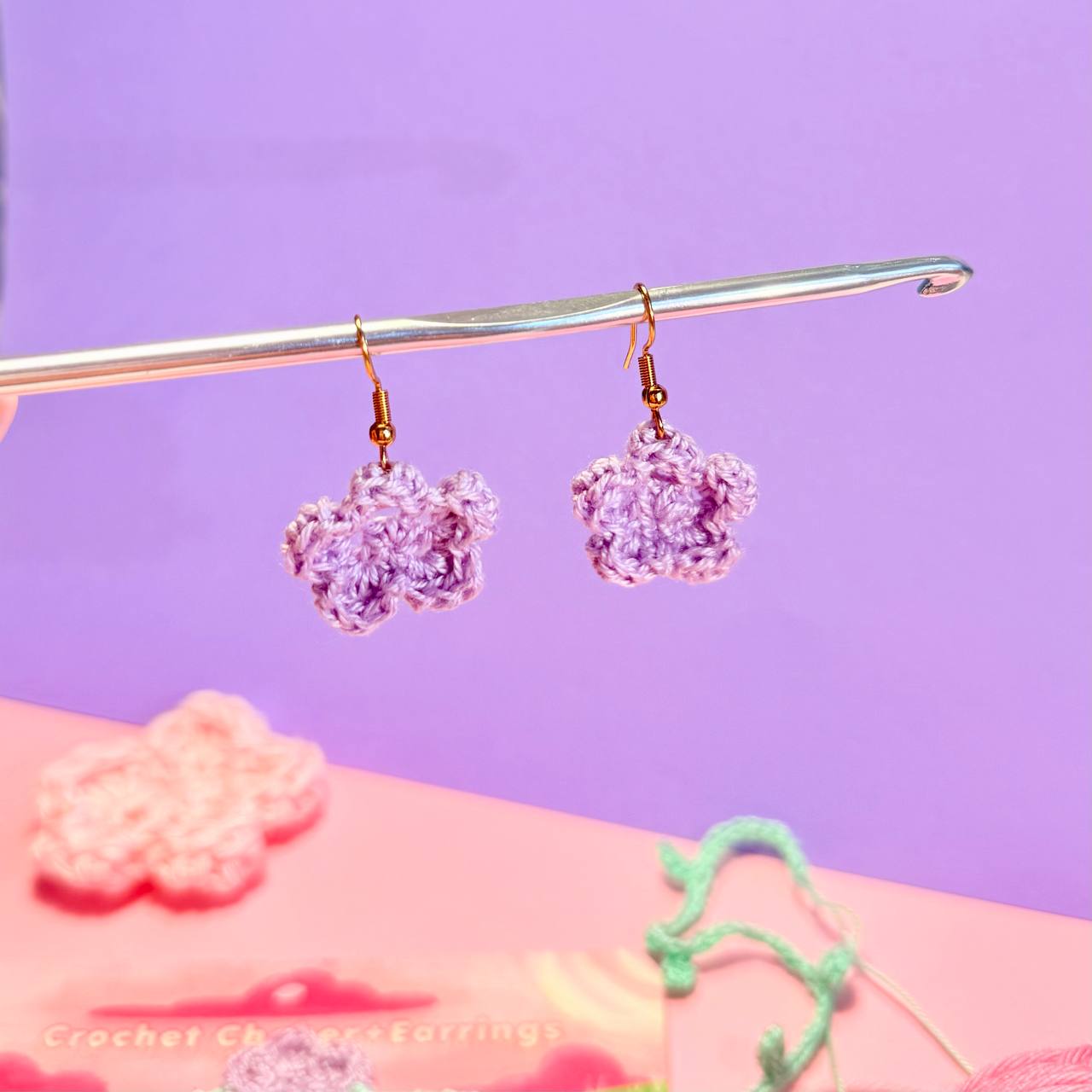 Set Choker + Orecchini Fiorellino Uncinetto Lilla – Acciaio Inossidabile Handmade