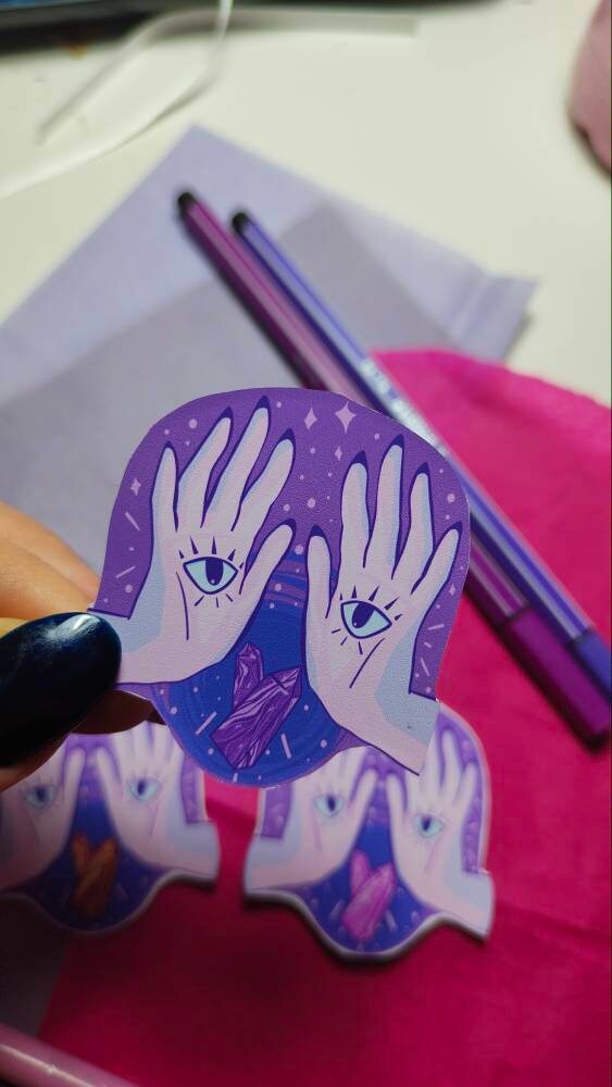 Mani di strega con cristallo per divinazione e visualizzazione - Wicca - Paganesimo - Stregoneria